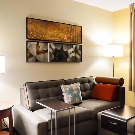 Towneplace Suites Stafford Bagian luar foto