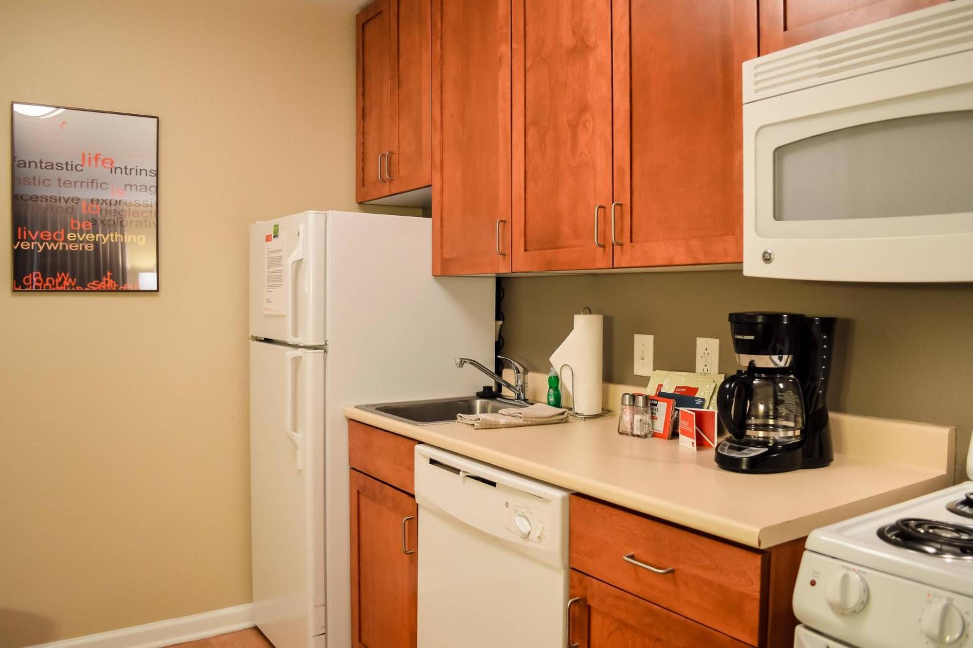 Towneplace Suites Stafford Bagian luar foto