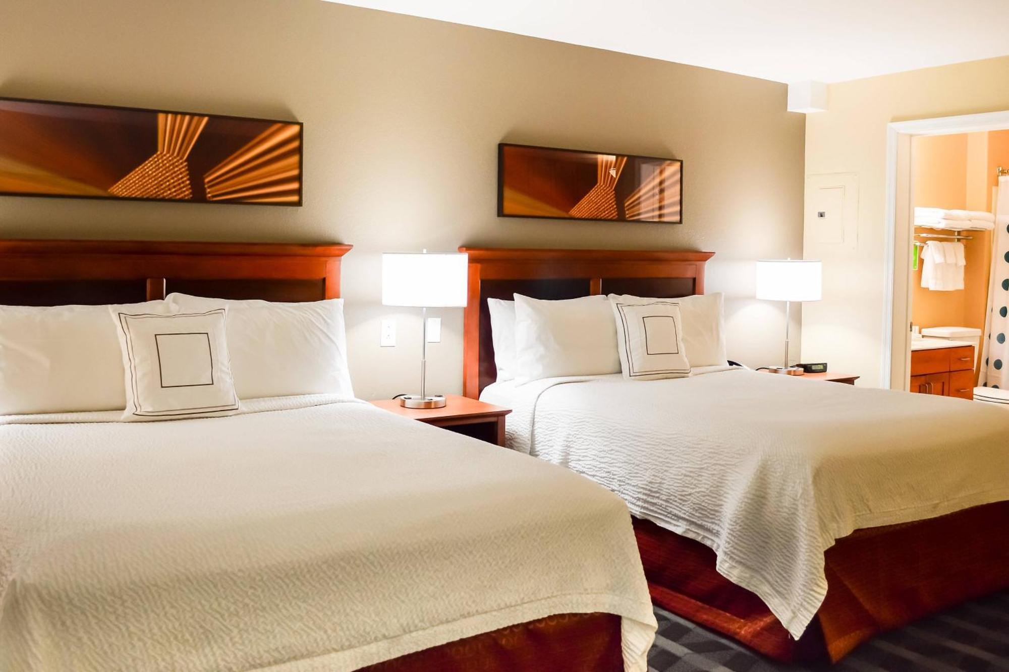 Towneplace Suites Stafford Bagian luar foto