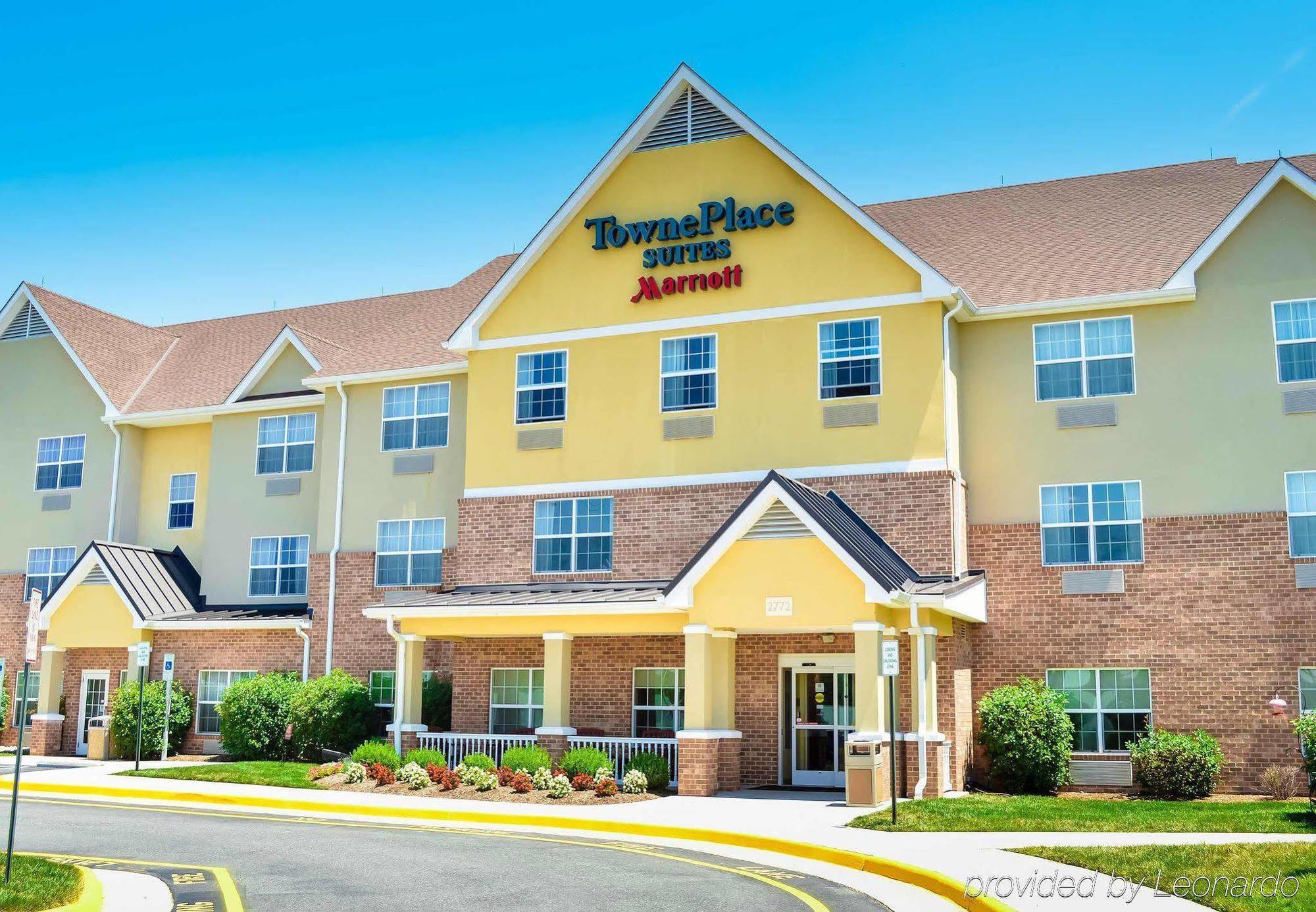 Towneplace Suites Stafford Bagian luar foto