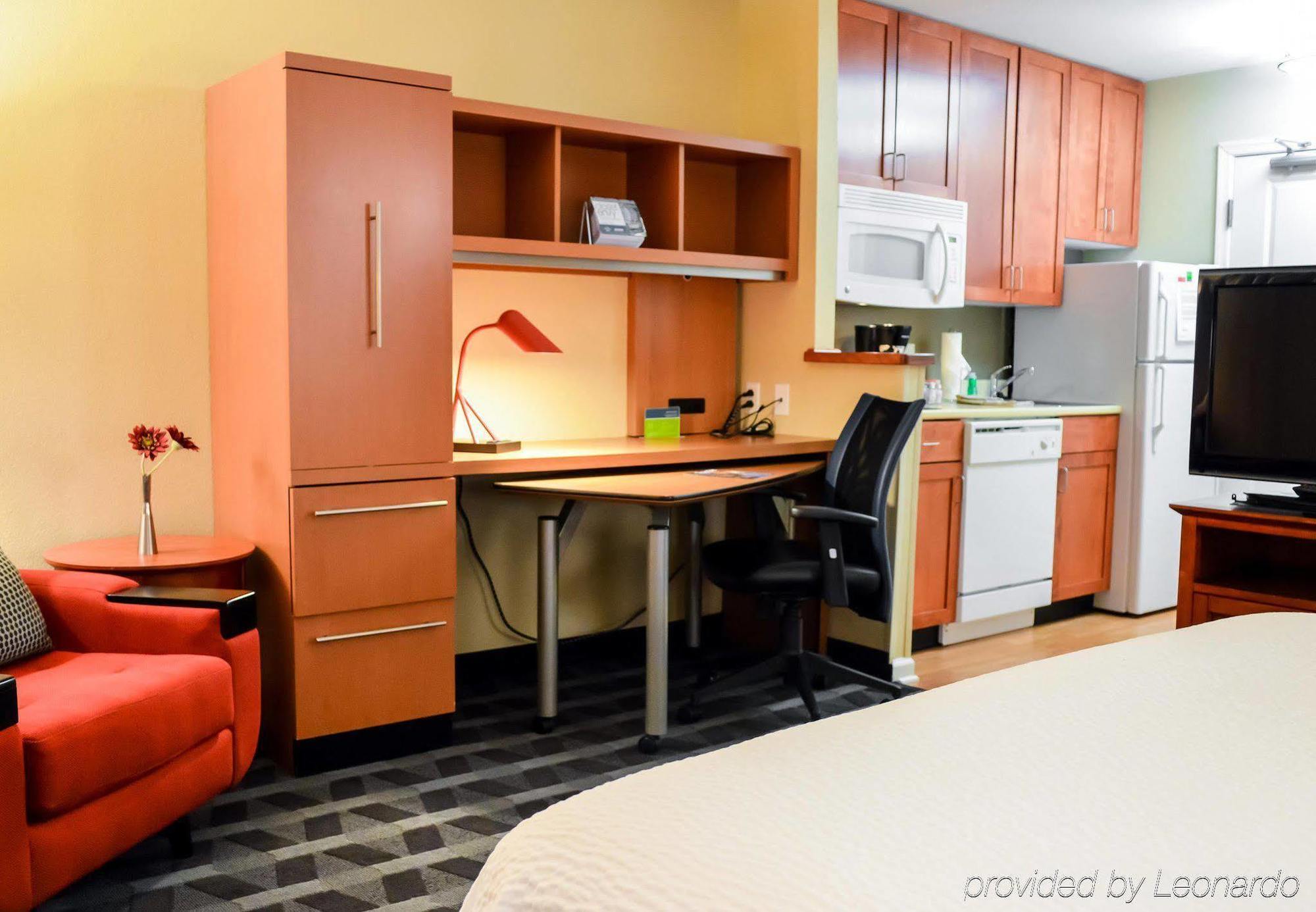 Towneplace Suites Stafford Bagian luar foto